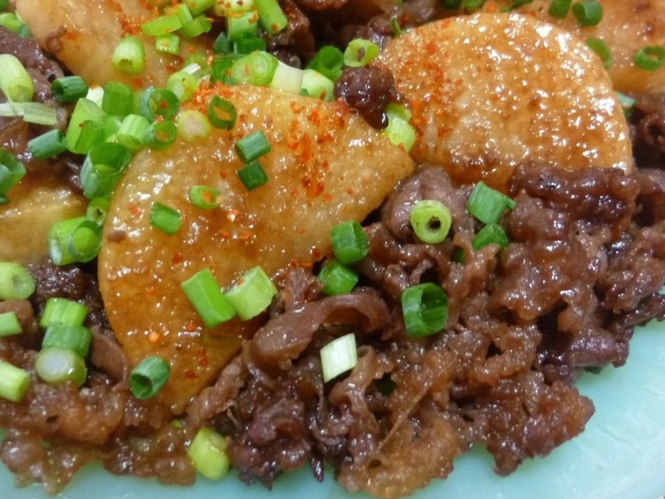 すき焼き風牛肉と焼き山芋の炒め物