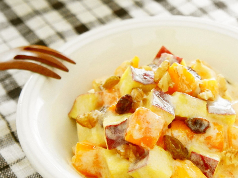 さつまいもと柿のサラダ