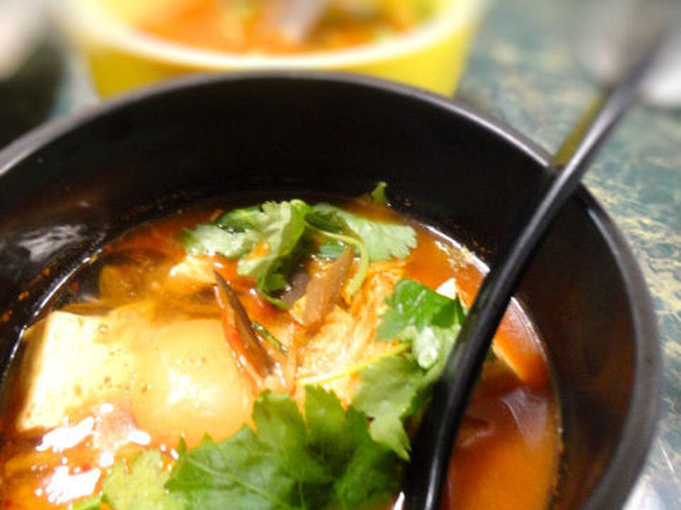 豆腐とキムチの韓国風スープ