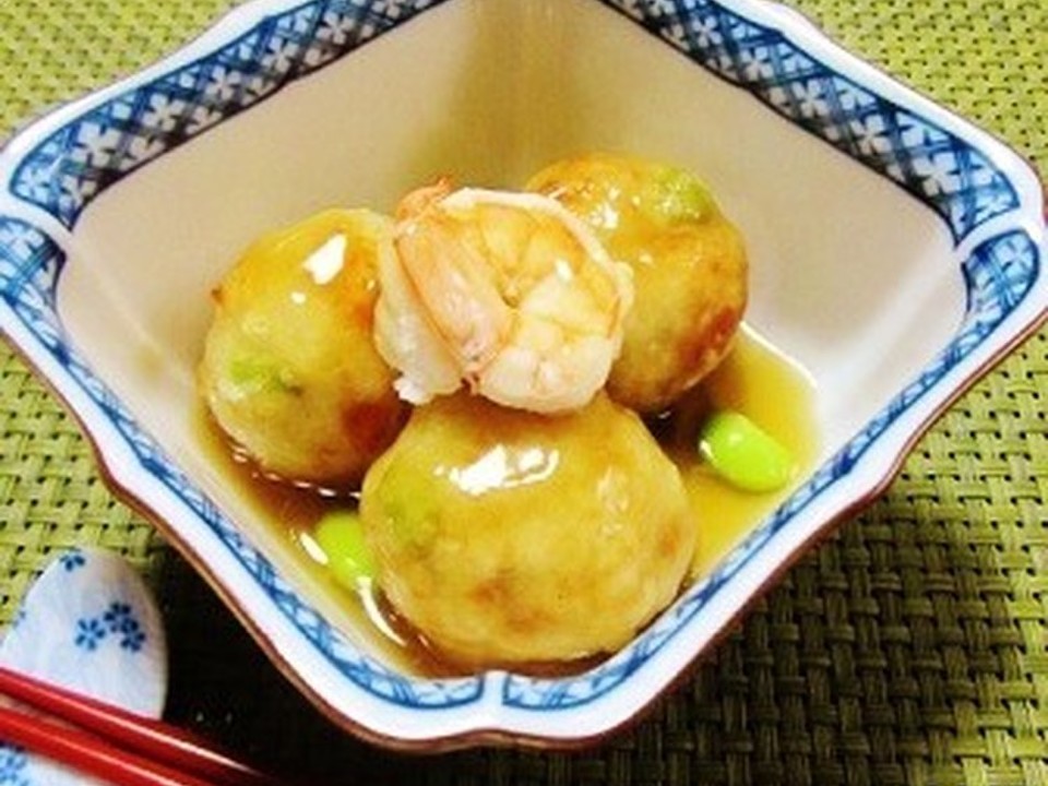 海老と枝豆入り餡かけ里芋団子