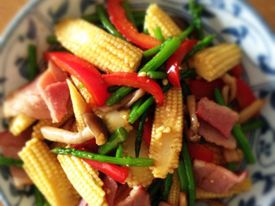 カラフル 簡単野菜にんにくバター醤油炒め