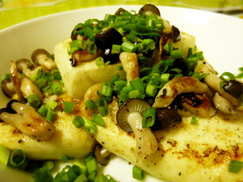 とってもおいしい 豆腐としめじの塩炒め