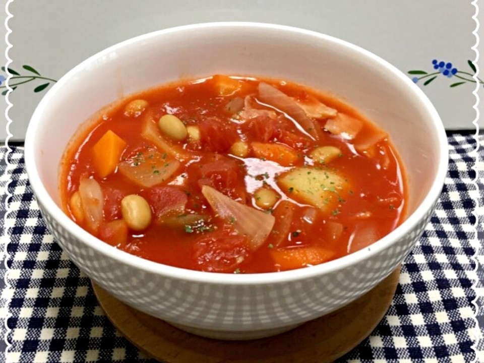 トマト缶と大豆のスープ