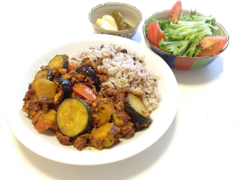 夏野菜と鶏ひき肉のヘルシーキーマカレー