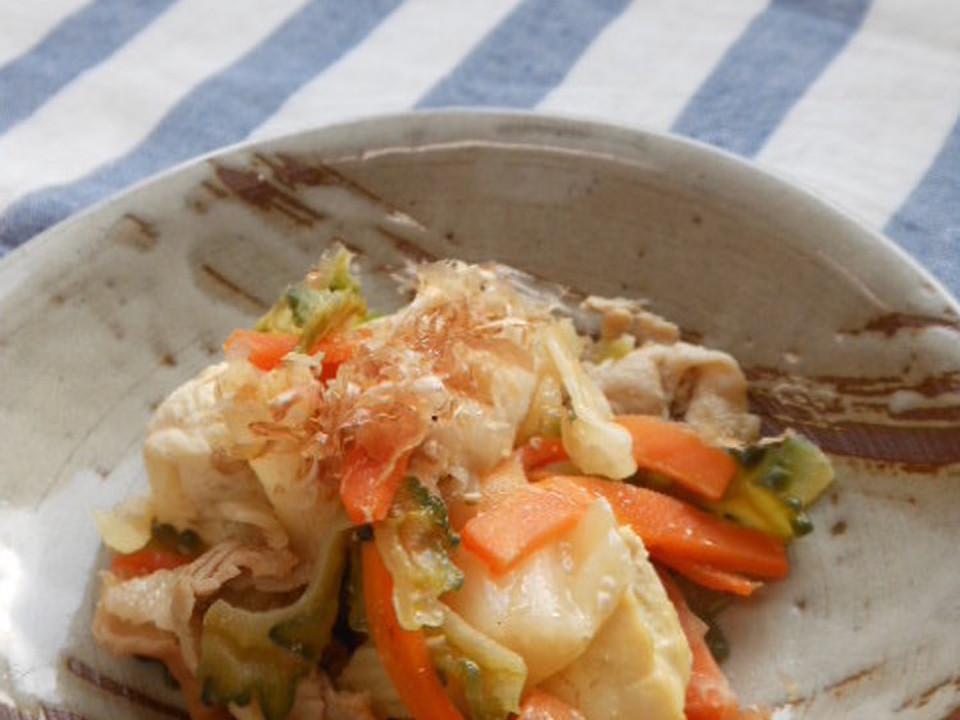 やさしい味のゴーヤーチャンプル