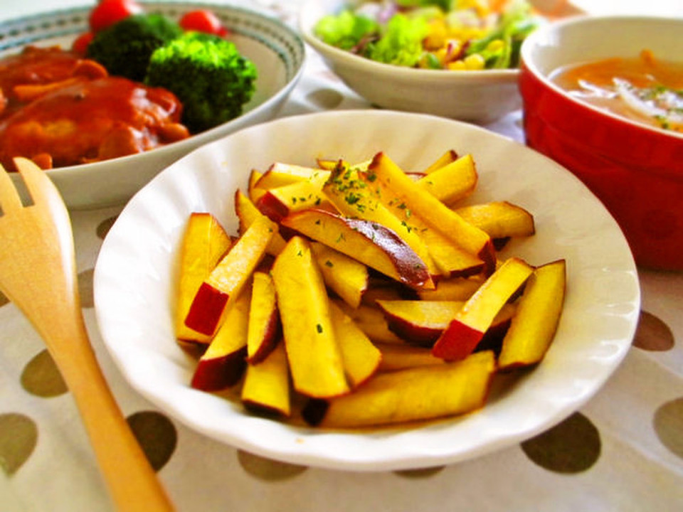 簡単おかず さつまいものレモンバター炒め