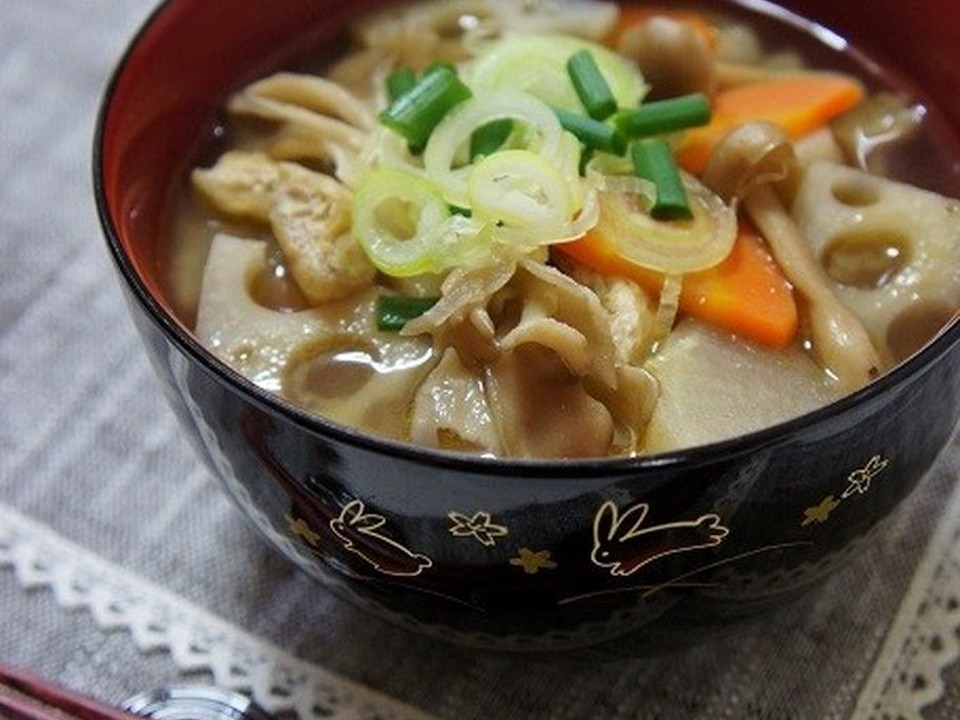 ほっこり きのこと根菜の食べる味噌汁