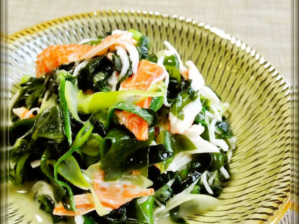 ワカメとカニカマとネギの酢味噌和え