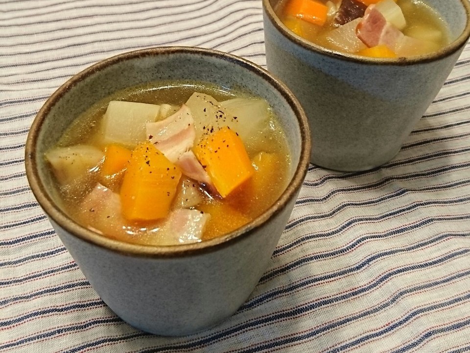 根菜ころころ和風コンソメスープ