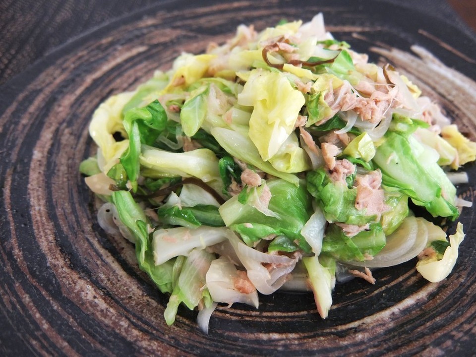 時短お助け 春キャベツとツナの塩昆布炒め