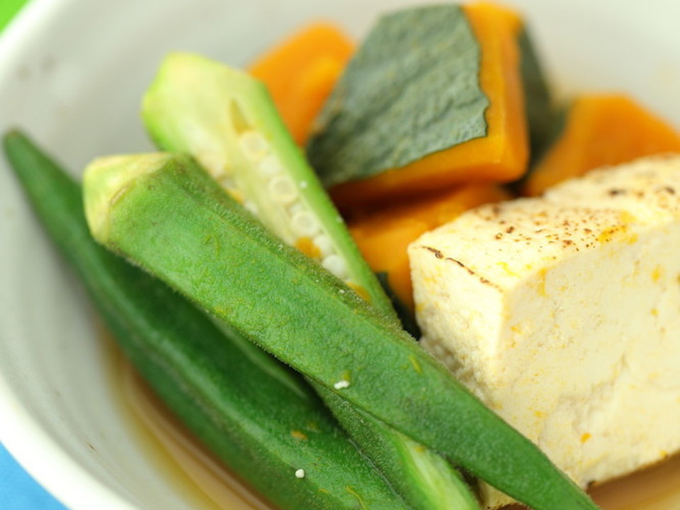 焼き豆腐と夏野菜の煮物