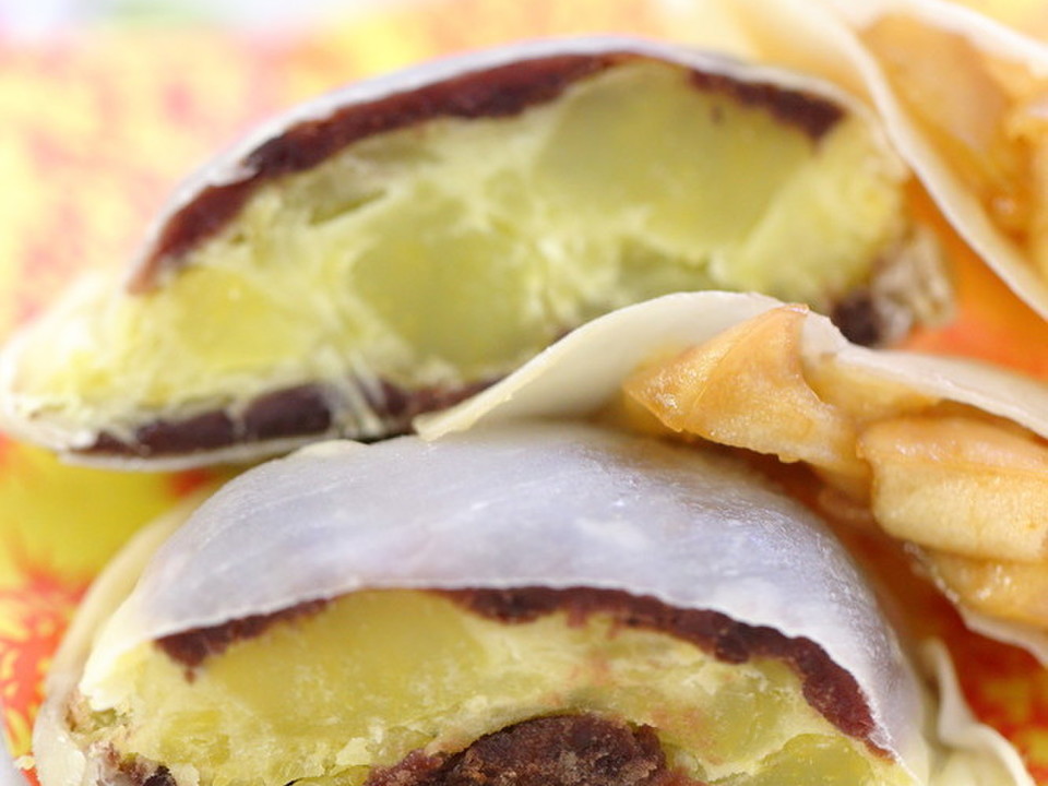 りんごとさつま芋の餃子パイ