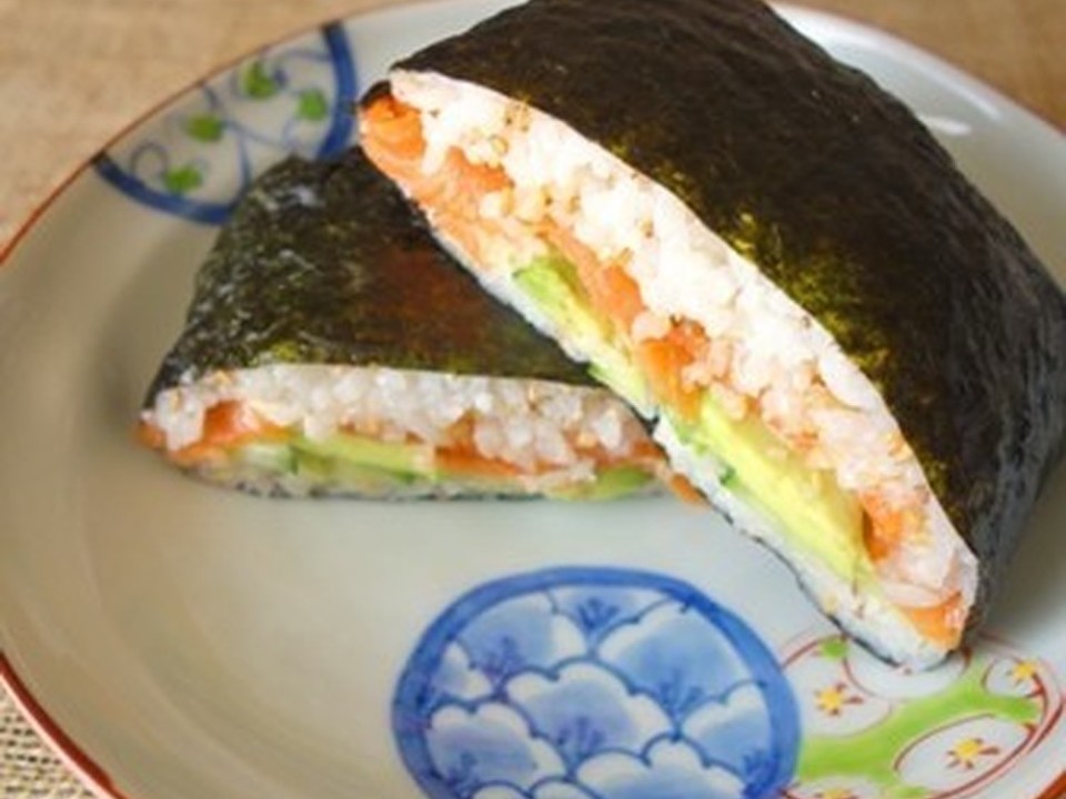カリフォルニアロール風おにぎらず