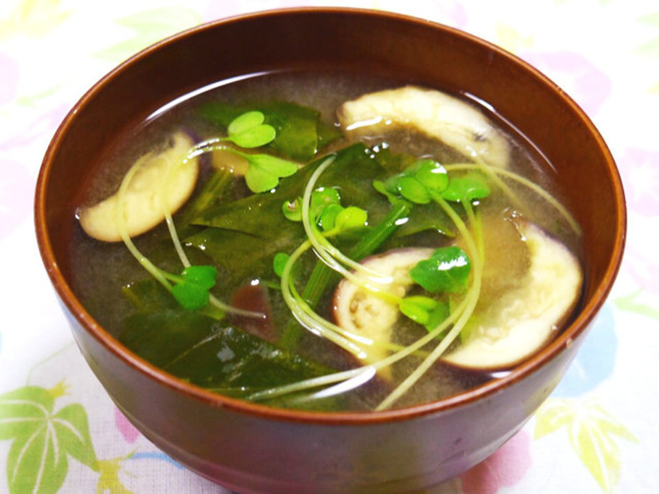 ナスとほうれん草のお味噌汁