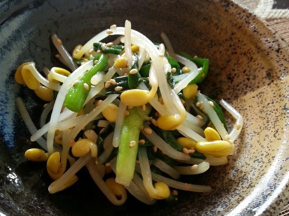 豆もやしとニラの和え物