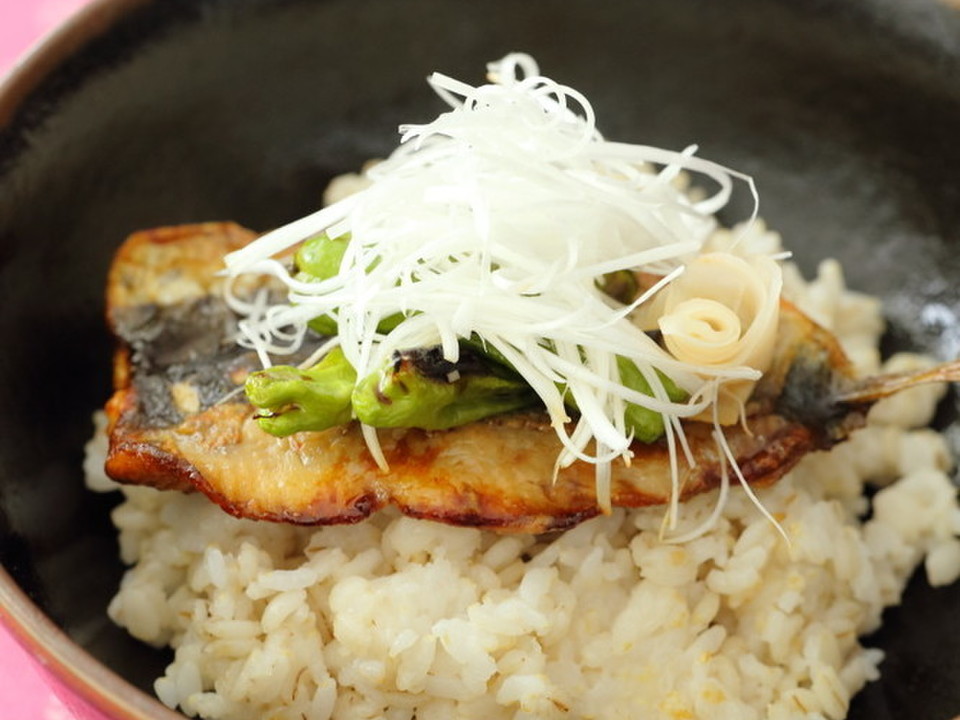 フライパンで作るこんがり鰯の蒲焼丼