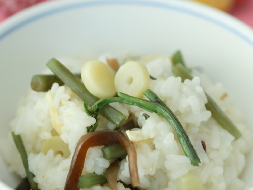 山菜とあげの炊き込みおこわ