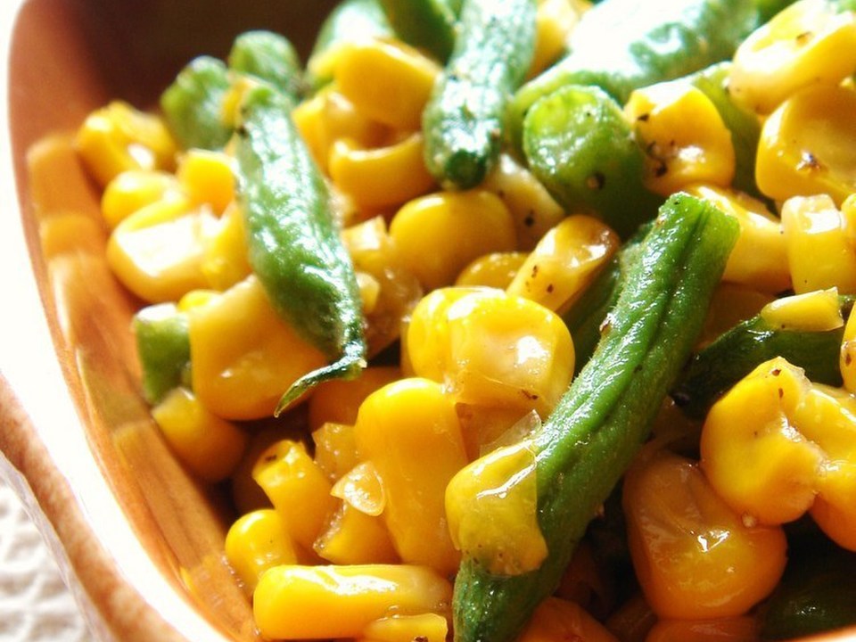 いんげんコーン炒め