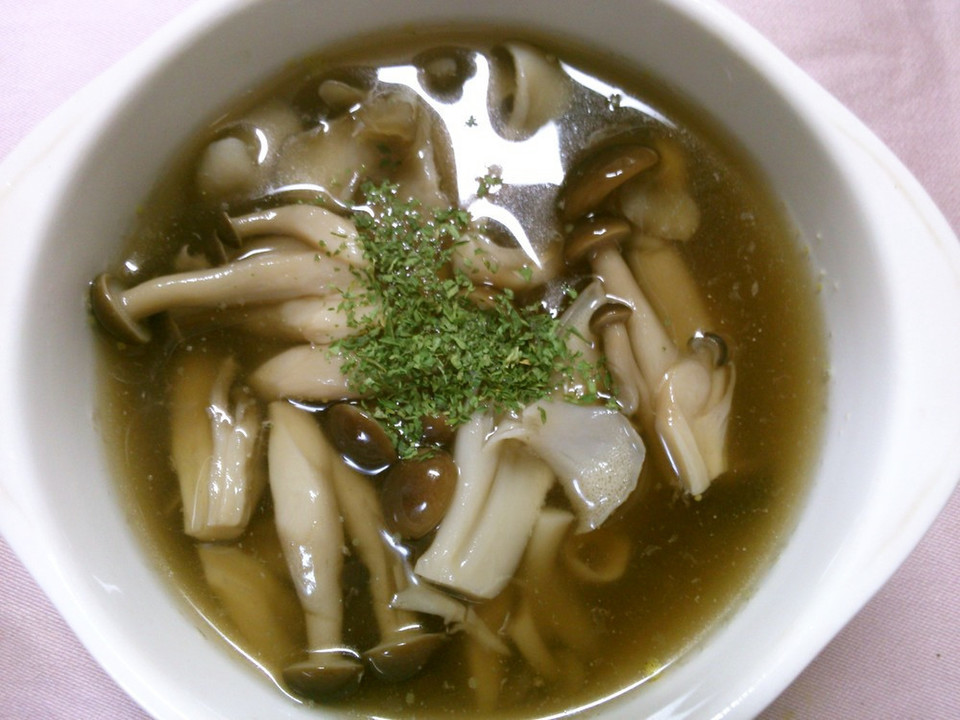 しめじと舞茸の洋風スープ