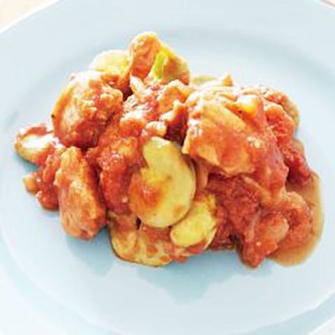 そら豆と鶏肉のトマト煮込み